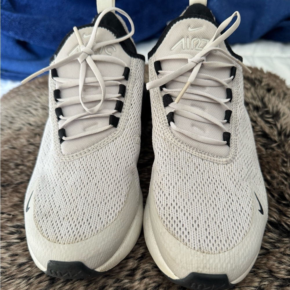 Women’s Nike Air 270